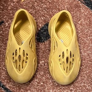 Yeezy Foam Runner toddler size 8K. Sorry, no box